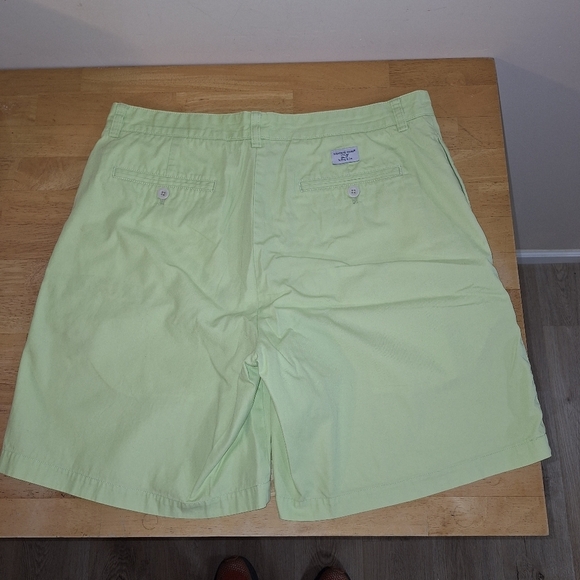 A bundle of Vineyard Vines men shorts in a size 34. Pre-loved in great shape. - Picture 11 of 16